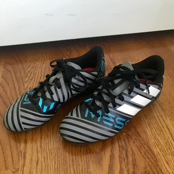 soccer cleats size 3.5